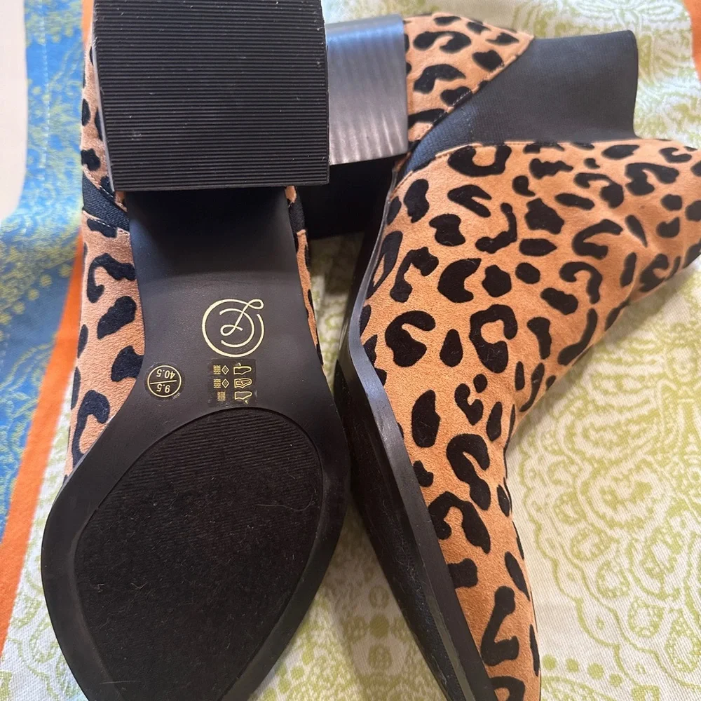 Chinese Laundry Finn Leopard Ankle Boots